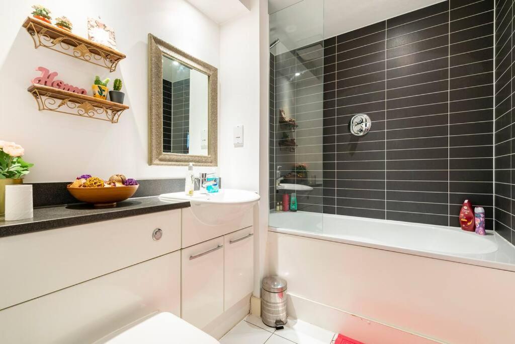 London Skylineviews 2 Bed 2 Bath Flat Near Canary Wharf, O2 & Excel 外观 照片
