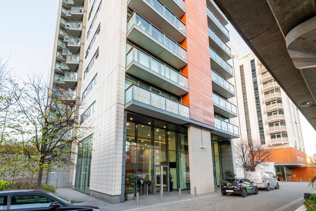 London Skylineviews 2 Bed 2 Bath Flat Near Canary Wharf, O2 & Excel 外观 照片