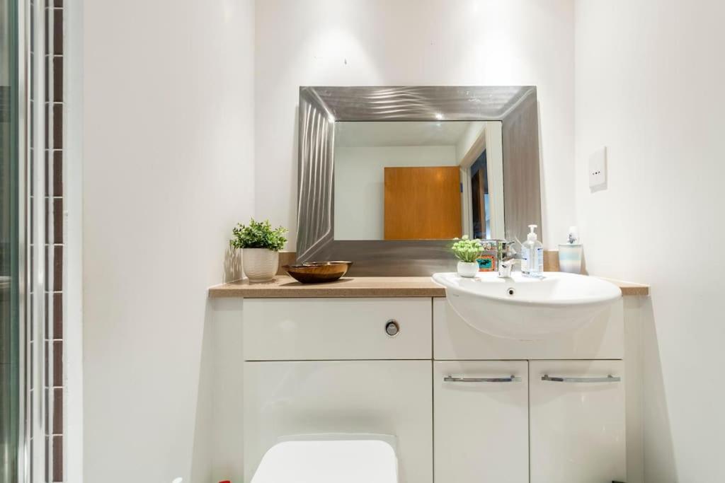 London Skylineviews 2 Bed 2 Bath Flat Near Canary Wharf, O2 & Excel 外观 照片